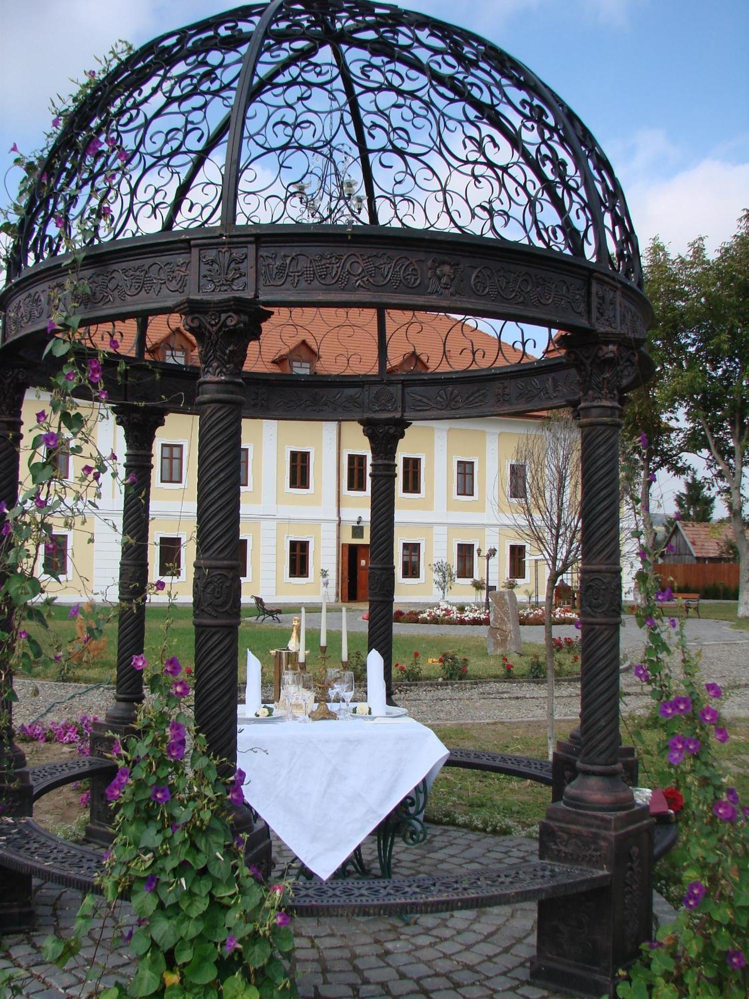 Castel Haller Ogra Esterno foto
