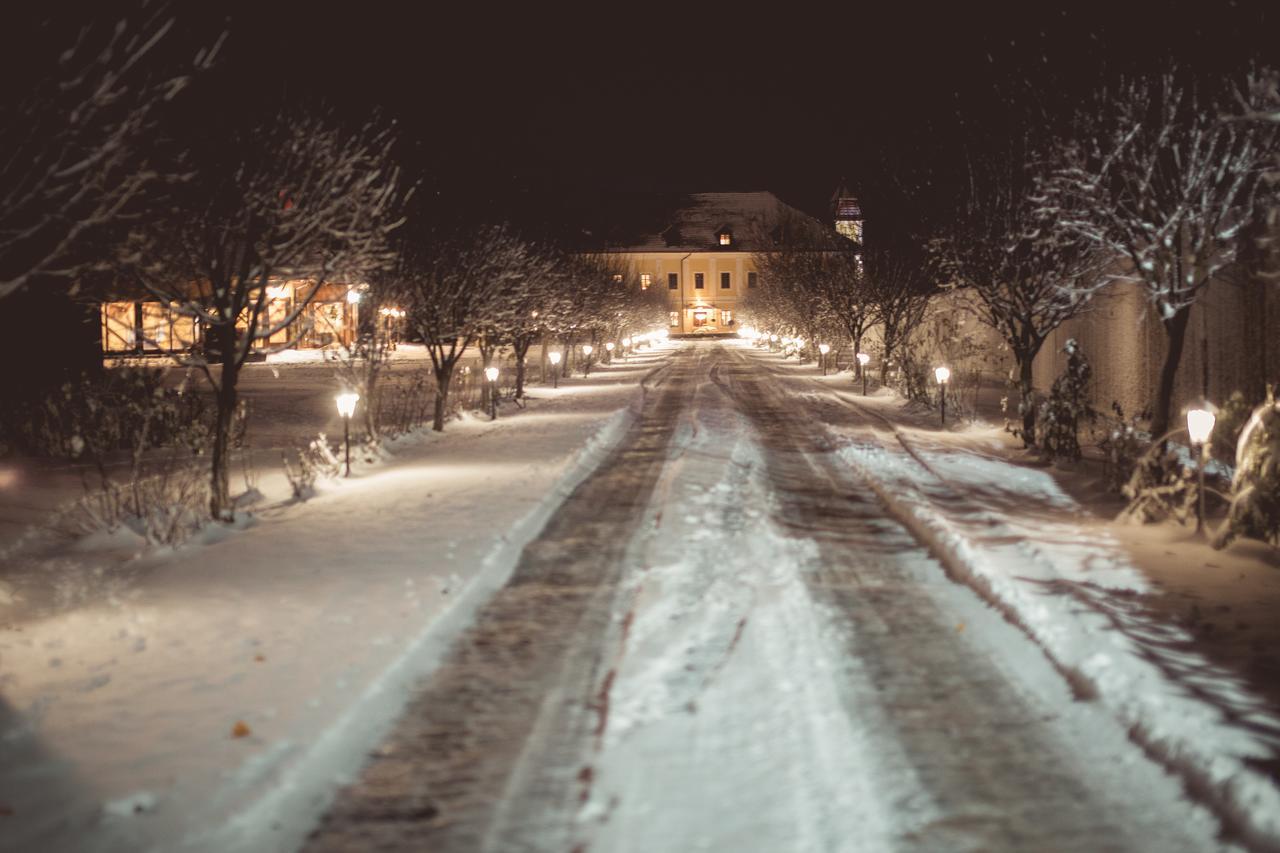 Castel Haller Ogra Esterno foto
